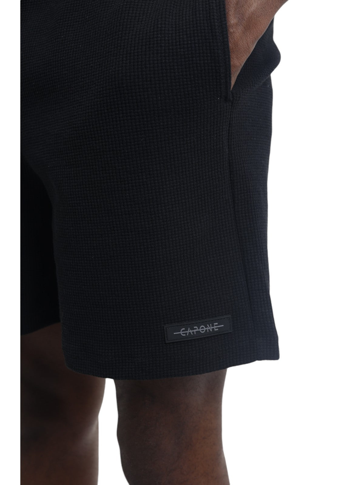 Capone Shorts Textured Basic Black