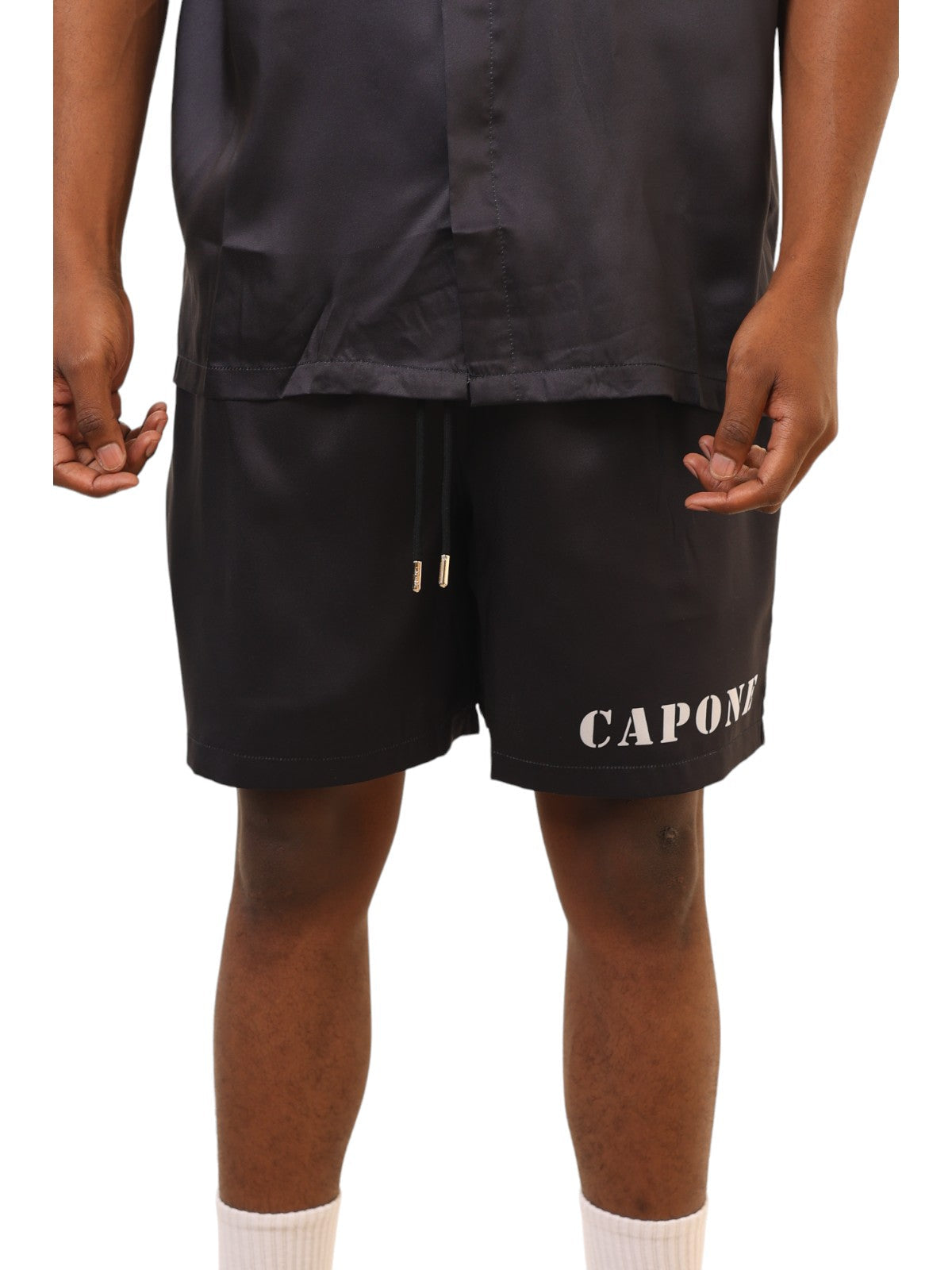 Capone Short Wing Black