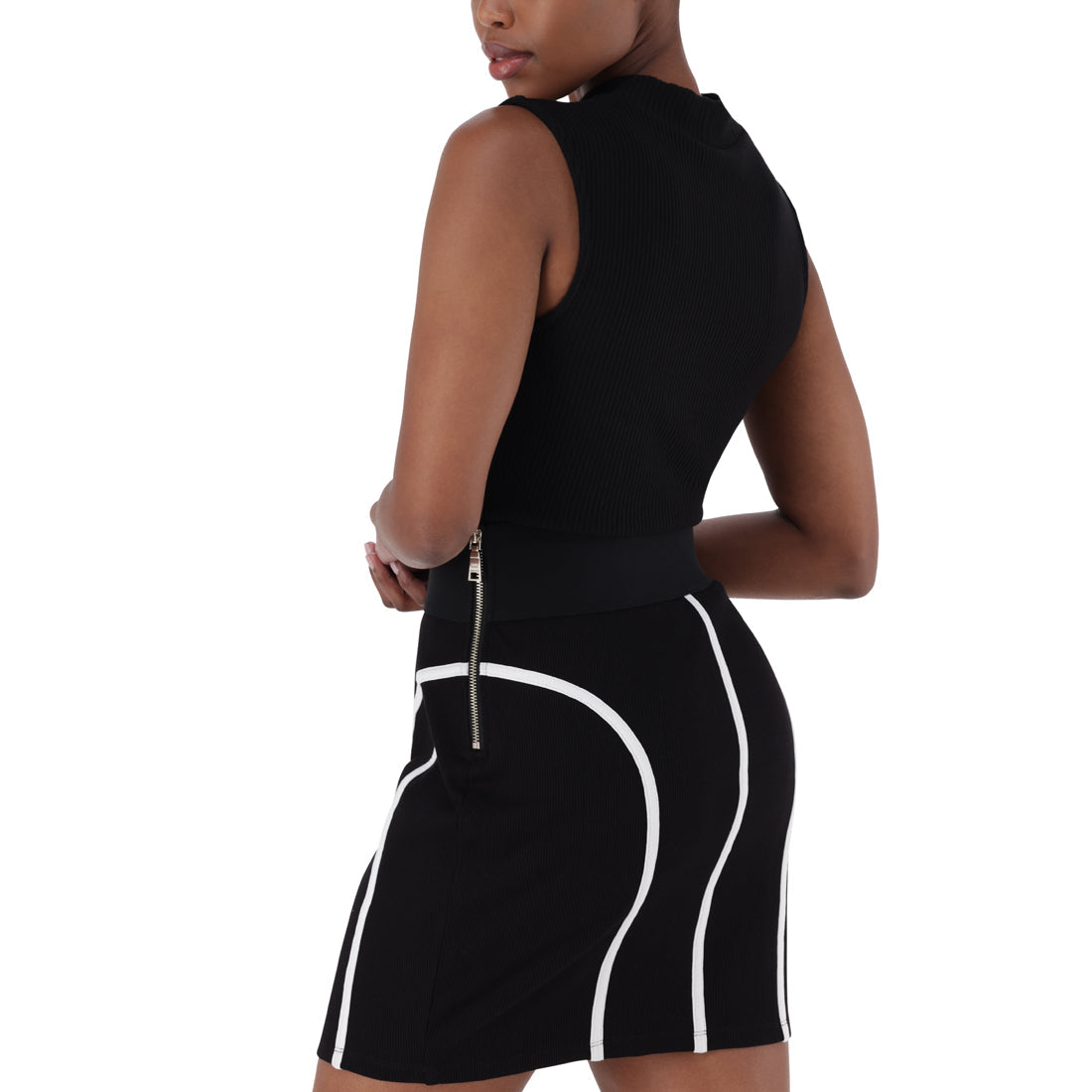 GRACIE TURTLE NECK TOP WITH POPPERS BLACK